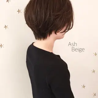 ショート カラー 市川 千夏のヘアスタイル