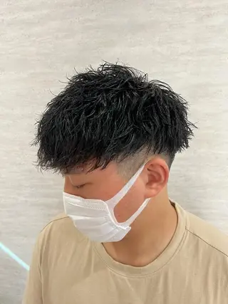 ショート パーマ メンズ 前田 輝のヘアスタイル