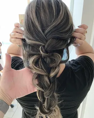 ロング カラー ヘアアレンジ 阿部 圭悟のヘアスタイル