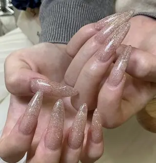 ネイル Kaka_ パラジェル、長さだしのネイルデザイン