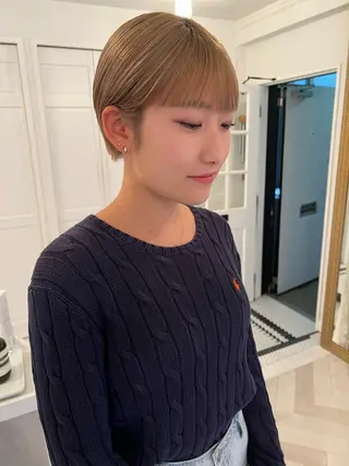 ショート ブリーチカラー🎀 韓国風/寺門美優のヘアスタイル