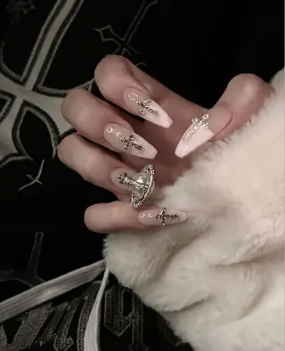 ネイル Queen Nail 柏店　クイーンネイルのネイルデザイン
