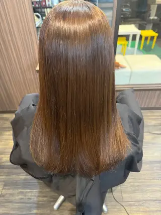 カラー 臼井 美羽のヘアスタイル