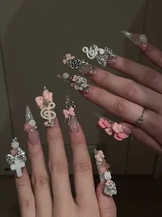 ネイル すず/ Betty Nailのネイルデザイン