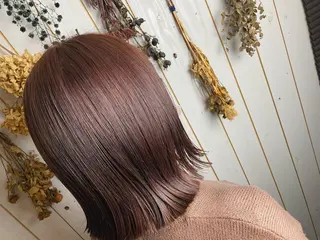 ショート カラー LILIS hair designのヘアスタイル