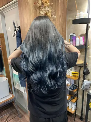 ロング カラー Lull1人美容室 バレイヤージュのヘアスタイル