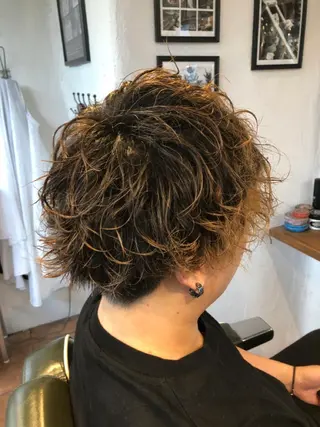 ミディアム パーマ メンズ 冨士川 英樹のヘアスタイル