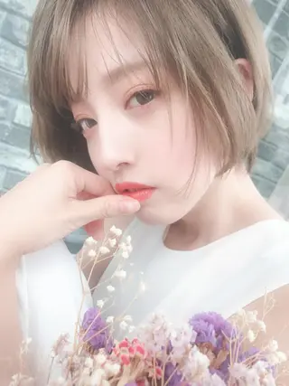 ミディアム アイブロウ ブリーチ毛でもできる 髪質改善縮毛MIHOのヘアスタイル