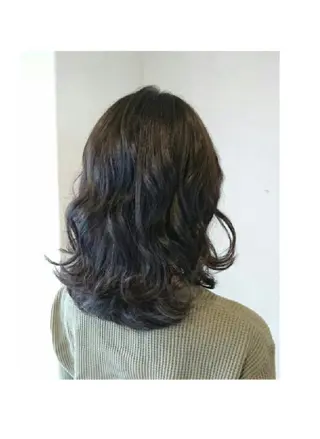 セミロング カラー RU RIのヘアスタイル