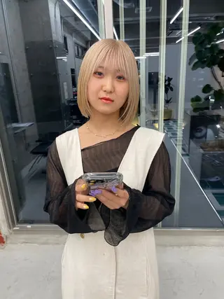 カラー ボブ/ハイトーン YUIのヘアスタイル