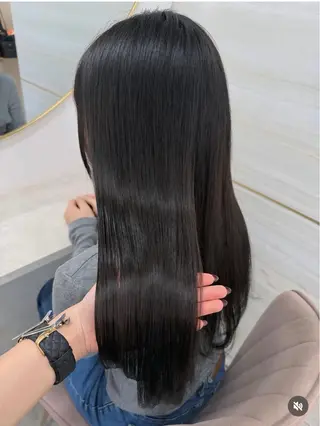 ロング カラー 🤍あみ🤍暗髪オリ ーブ特化🌿髪質改善のヘアスタイル