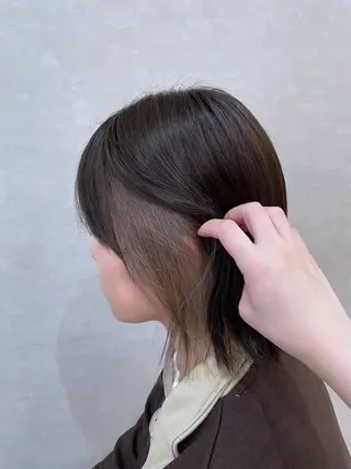 ショート カラー 小川 泉美のヘアスタイル