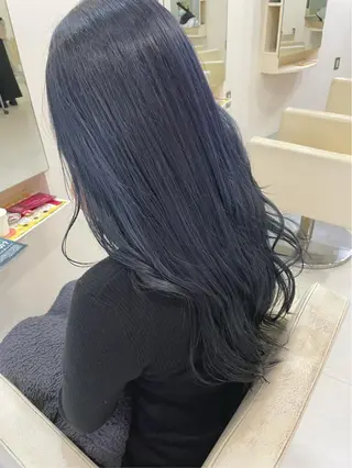 ロング カラー 金井愛華 【monolith】のヘアスタイル