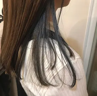 ロング stylist店長 岡本真依のヘアスタイル
