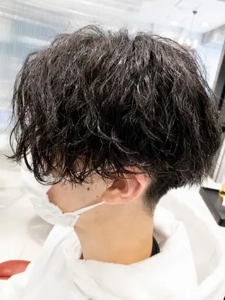 パーマ メンズ ハイトーンカラー✨️ 艶カラー特化Amiのヘアスタイル