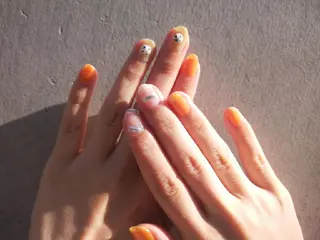 ネイル はばすみれ🎀ﾈｲﾙ 光ﾌｪｲｼｬﾙ ﾍｱのネイルデザイン