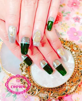 ネイル CROWN プライベートサロンのネイルデザイン