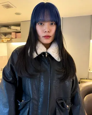 ロング カラー RAIMA ケアハイトーンのヘアスタイル