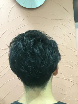 パーマ メンズ 秋野 睦実のヘアスタイル