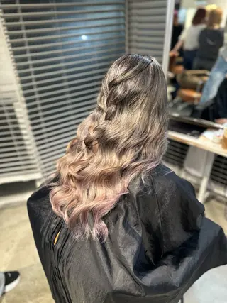 ロング カラー ハイトーンカラー が絶対可愛い✨泰聖✨のヘアスタイル