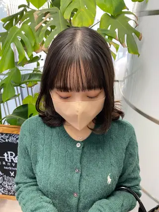 ミディアム ベージュカラー🐑 レイヤー🤎塚原優芽のヘアスタイル