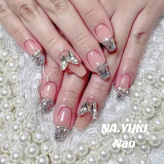 ネイル 🦋 Queenieのネイルデザイン