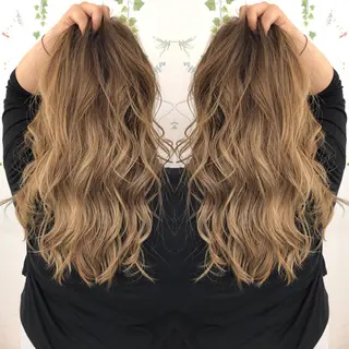 ロング カラー 三鷹で1番ショート ボブをカットする新谷のヘアスタイル