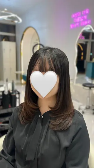 ミディアム 𝑹𝒊𝒉𝒐🎀 名駅/大人韓国ヘアのヘアスタイル