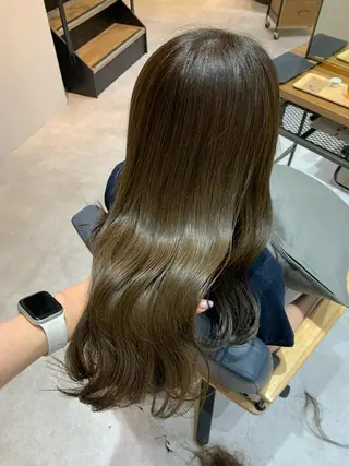 ロング カラー otoha✳︎ くすみ艶カラーのヘアスタイル