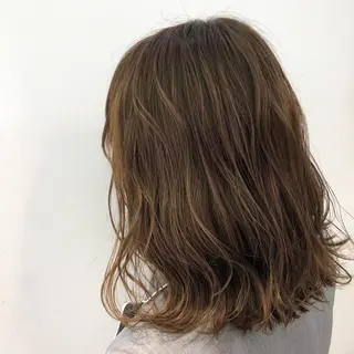 セミロング カラー 渡邊 唯のヘアスタイル
