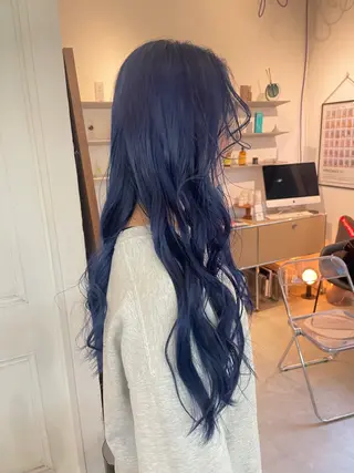 ロング カラー Tsukasa/ ハイトーン/寒色のヘアスタイル