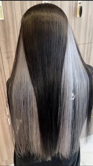ロング カラー 【複雑履歴ブリーチ】 中村　玲仁のヘアスタイル