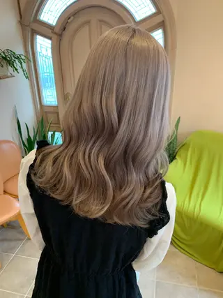 セミロング カラー mayu .のヘアスタイル