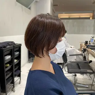 ショート オリーブ カラー✨有坂映哉のヘアスタイル