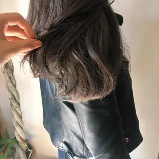 セミロング カラー 吉川 愛美李のヘアスタイル