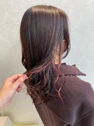 セミロング カラー デザインカラー✨新倉 佑奈のヘアスタイル