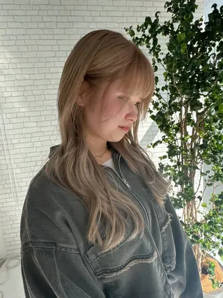 ミディアム カラー 松永 果菜のヘアスタイル