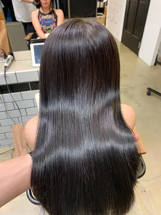 ロング カラー トップ スタイリストのヘアスタイル