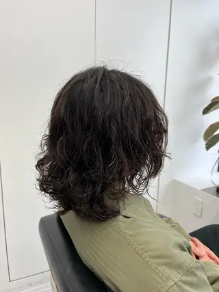 ミディアム パーマ メンズ 波巻きスパイラル🌀 新潟/万代/山下優のヘアスタイル