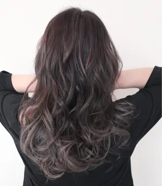 セミロング カラー ヘアアレンジ Mariana/ 鶴原-ハイライトのヘアスタイル