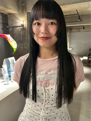 ロング 纐纈 釉羽のヘアスタイル