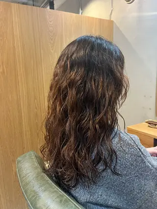 ロング レイヤー／前髪／顔 周りakaneのヘアスタイル