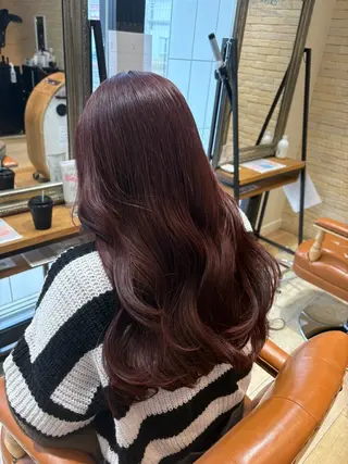 カラー しおり🍬 KOKORO🤍のヘアスタイル