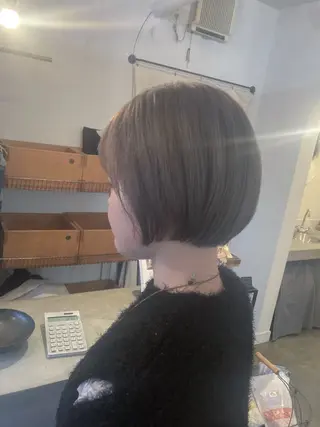 ショート vahan✂︎ 小林未果🕊のヘアスタイル