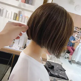 ショート カラー 髪質改善特化 安東駿介のヘアスタイル