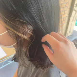 ミディアム 大田 留衣のヘアスタイル
