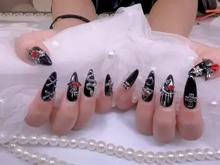 ネイル UMI ネイルサロン新宿🎀のネイルデザイン