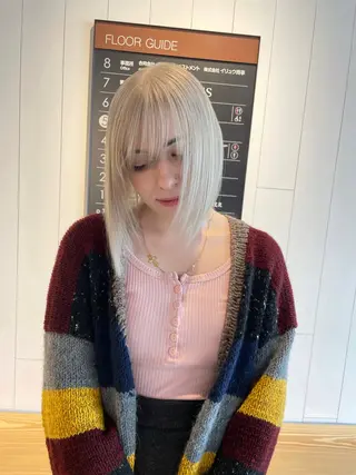 ショート カラー 💜ハイトーン💛 マジカルかいちゃんのヘアスタイル