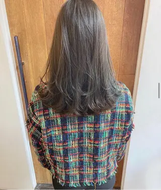 セミロング カラー HATSUMEI ゆうまのヘアスタイル