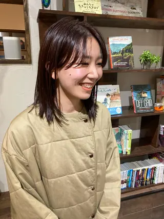 ミディアム 金田 夏野のヘアスタイル